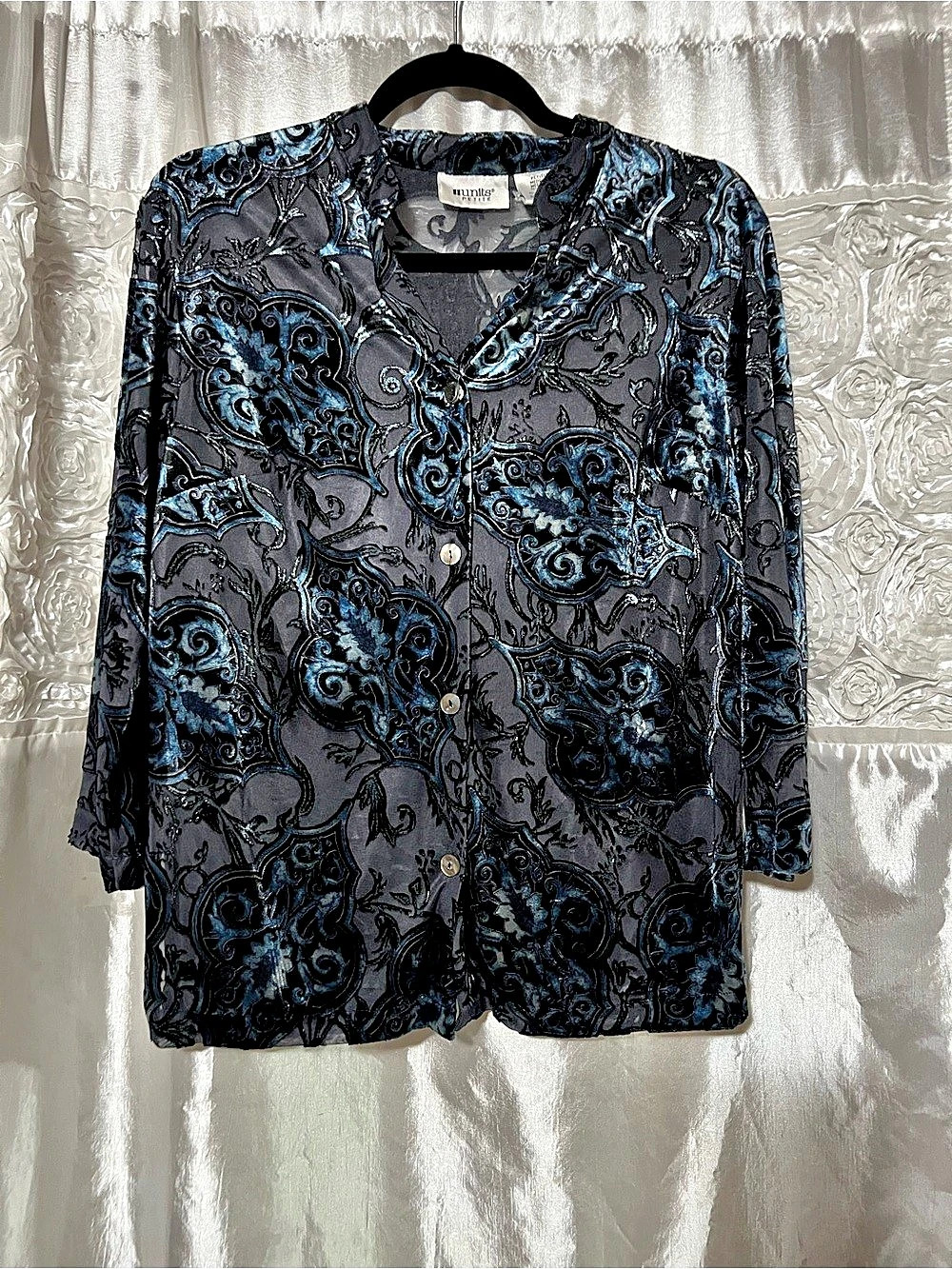Units Paisley Blouse in Black & Blue Size Medium Like New
